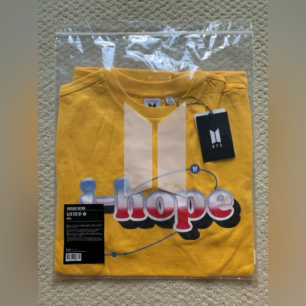 BTS Vintage Retro official merch S/S Tee 01 (J-Hope) Medium - Yellow (New)
